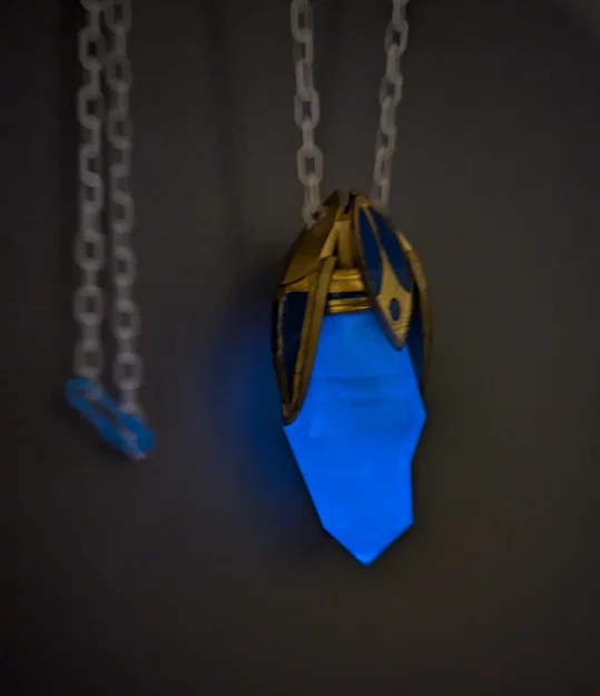 Mặt dây chuyền pha lê phát sáng (Light up crystal pendant) - Image 2