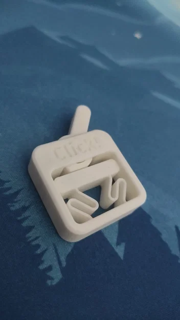 Đồ chơi Fidget Toggle Switch in 3D có chữ "Click!" cực thú vị - Image 1