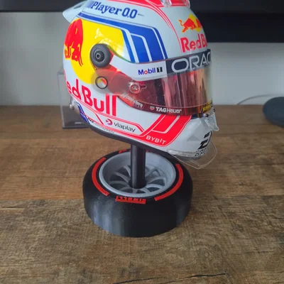 Giá đỡ mũ bảo hiểm mini Formula 1