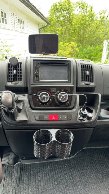 Giá đỡ bình nước 3D tiện lợi cho xe Fiat Ducato - Image 1
