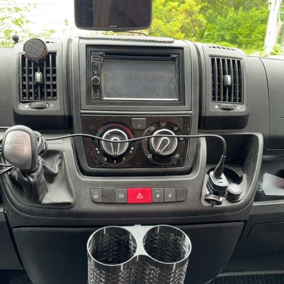 Giá đỡ bình nước 3D tiện lợi cho xe Fiat Ducato