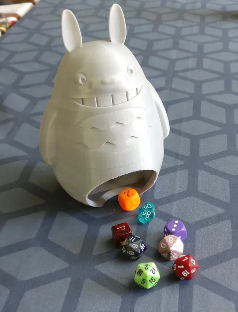 Tháp Xúc Xắc Totoro (Totoro Dice Tower) - Image 1