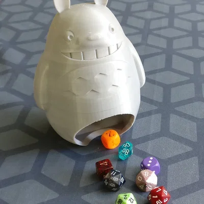 Tháp Xúc Xắc Totoro (Totoro Dice Tower)