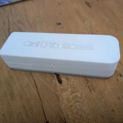 Hộp đựng bàn chải Oral B khi đi du lịch (Oral B Toothbrush Travel Case)