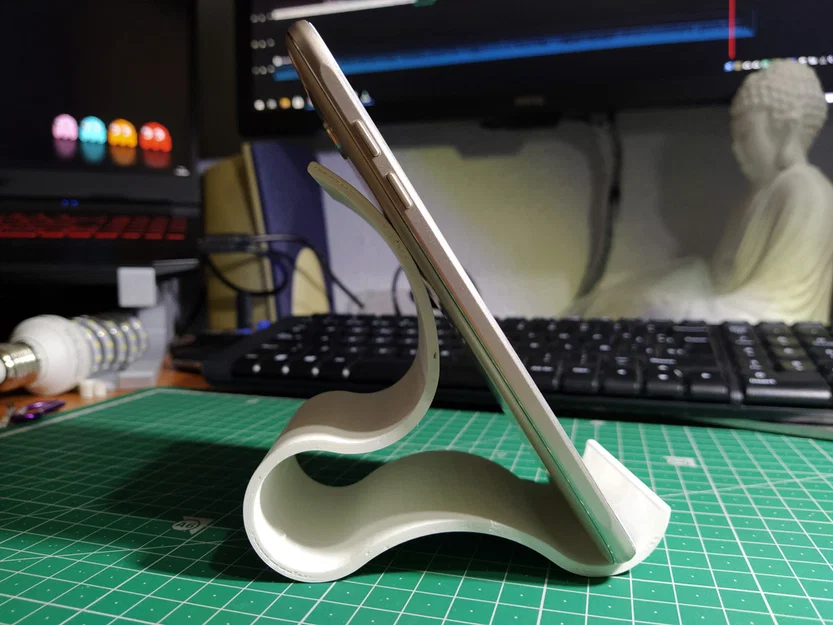 Fluidock – Kệ đỡ điện thoại thiết kế mềm mại, tối giản - Image 1