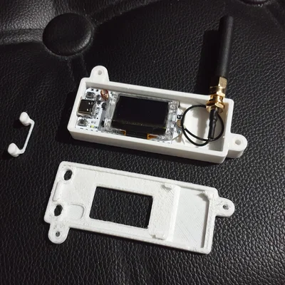 Case Heltec V3 LoRa Meshtastic 3 mảnh M3 – Kyle Ireland / HELTEC LoRa 32