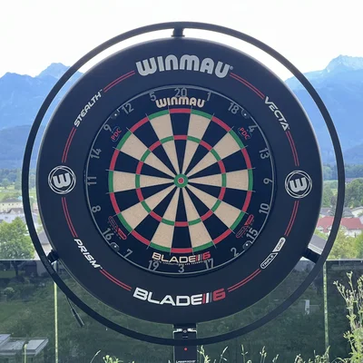 Giá đỡ đèn Winmau Plasma cho dartboard Blade 6 Triple Core (không cần tường)