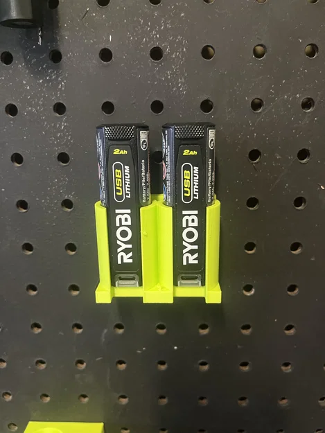 Giá treo pegboard cho pin Ryobi USB Lithium (x2) - Image 1