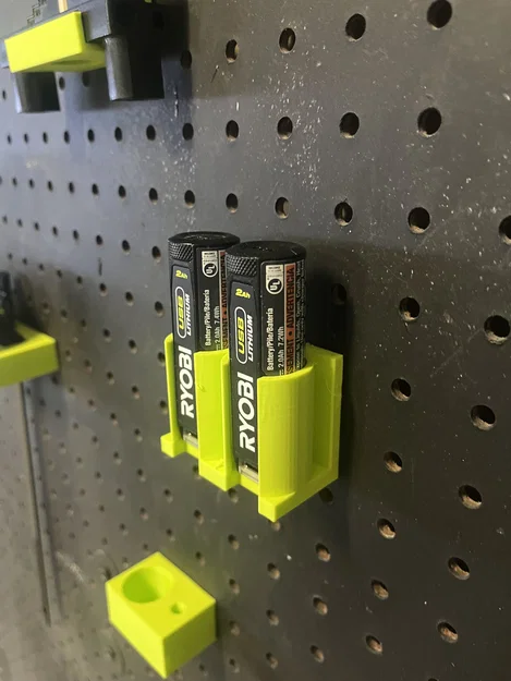 Giá treo pegboard cho pin Ryobi USB Lithium (x2) - Image 2