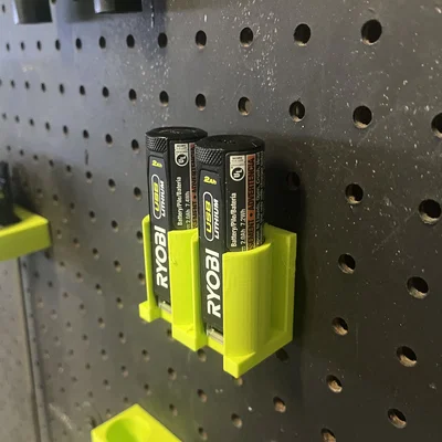 Giá treo pegboard cho pin Ryobi USB Lithium (x2)