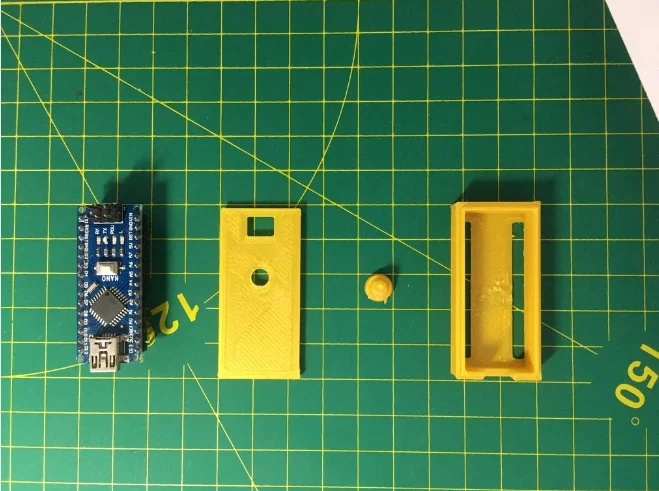 Vỏ hộp bảo vệ Arduino Nano thiết kế không ốc vít kèm nút reset - Image 1