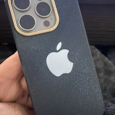 Ốp lưng siêu mỏng iPhone 15 Pro hỗ trợ MagSafe và bảo vệ camera