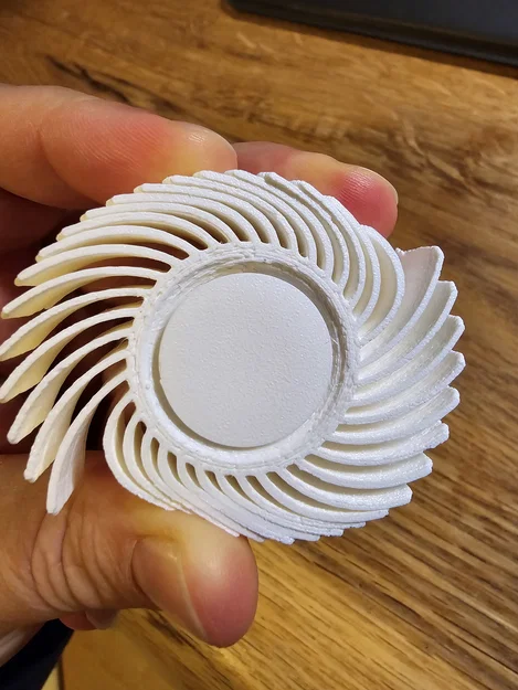 Đồ chơi fidget wheel xoắn dẻo của Aaron Park (sửa lại phần nắp bên) - Image 1