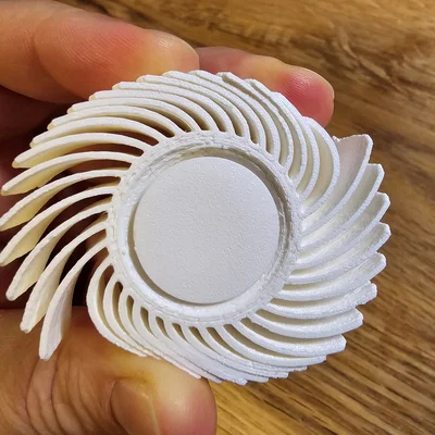 Đồ chơi fidget wheel xoắn dẻo của Aaron Park (sửa lại phần nắp bên)