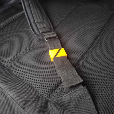 Giá giữ dây đeo balo (Backpack Strap Holder)