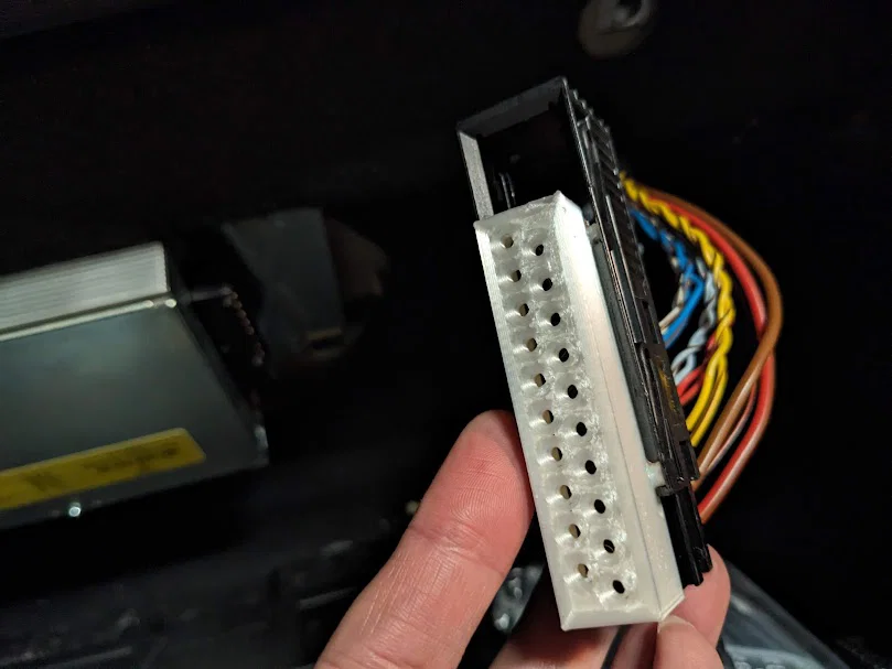 Adapter Pat Dây Amplifier Porsche 987 (Porsche 987 Amplifier Wiring Bracket Adapter) - Image 1
