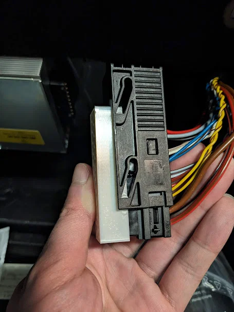 Adapter Pat Dây Amplifier Porsche 987 (Porsche 987 Amplifier Wiring Bracket Adapter) - Image 2