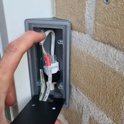 Pát gắn chuông cửa Hikvision DS-KV6113 (nghiêng 45°)