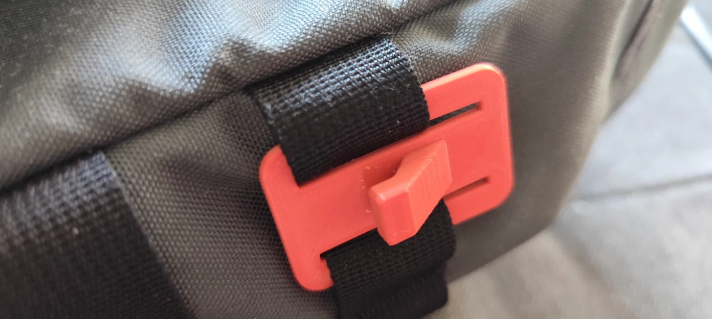 Móc treo đồ chuẩn MOLLE in 3D tiện lợi cho ba lô và vest chiến thuật - Image 2