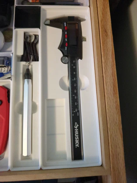 Khay đựng thước kẹp điện tử Husky hệ Gridfinity (Gridfinity Bin) - Image 2