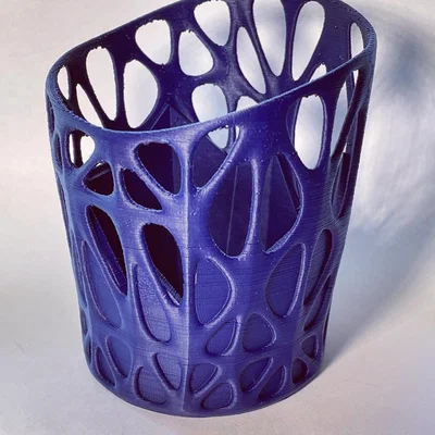 Ống đựng bút Voronoi (Voronoi pencil cup)