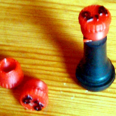 Nắp van ghi áp suất (chữ nổi) V2 1,9–3,0 Bar