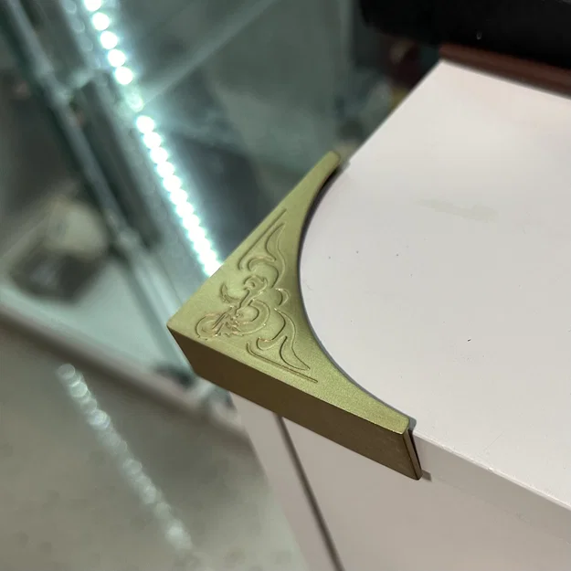 Ốp bảo vệ góc bàn TV Dungeons & Dragons (hoa văn Filigree) - Image 1