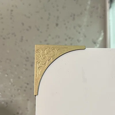 Ốp bảo vệ góc bàn TV Dungeons & Dragons (hoa văn Filigree)