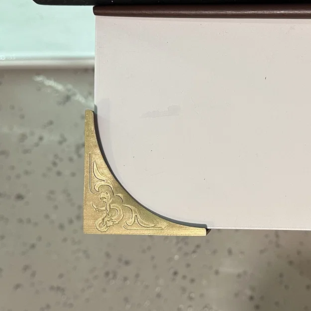 Ốp bảo vệ góc bàn TV Dungeons & Dragons (hoa văn Filigree) - Image 3