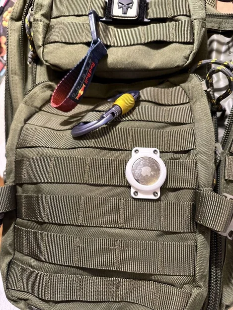 Ốp bảo vệ Airtag cho hệ thống Molle trên balo - Image 1