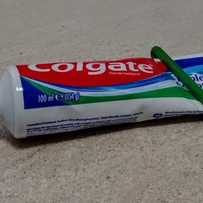 Dụng cụ bóp kem đánh răng dẻo (Flexible Toothpaste Squeezer)