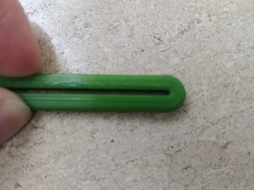 Dụng cụ bóp kem đánh răng dẻo (Flexible Toothpaste Squeezer) - Image 3