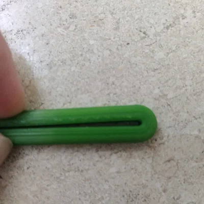 Dụng cụ bóp kem đánh răng dẻo (Flexible Toothpaste Squeezer)