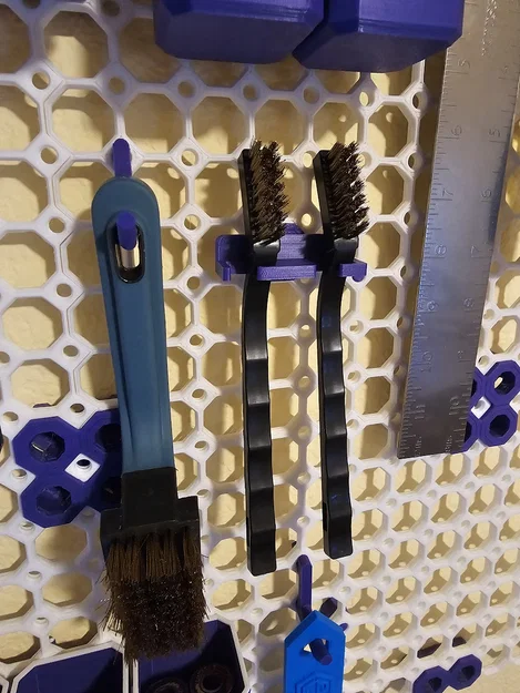 Giá treo bàn chải đồng Multiboard (Multiboard Brass Brush Holder) - Image 1