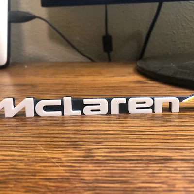 Logo McLaren để bàn làm việc