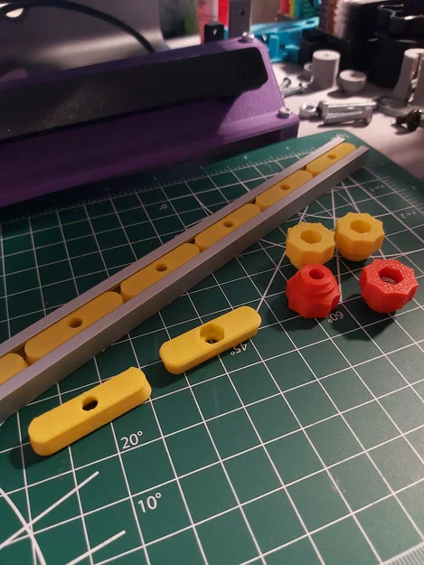 M5 Dovetail & M5 Thumb Screw - Image 1