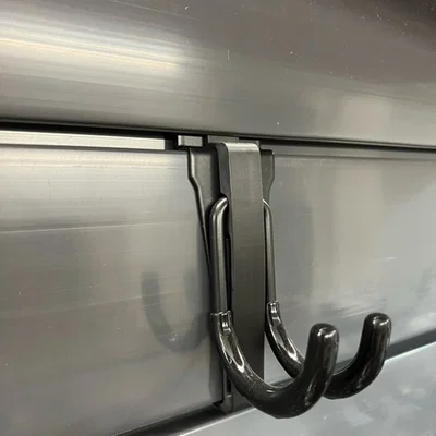 Khóa móc slatwall Amazon/AliExpress cho Proslat slat wall