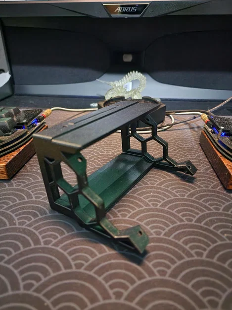 Voron 2.4 BTT PiTFT50 ngàm 45 độ cho cửa Clicky-Clack - Image 1