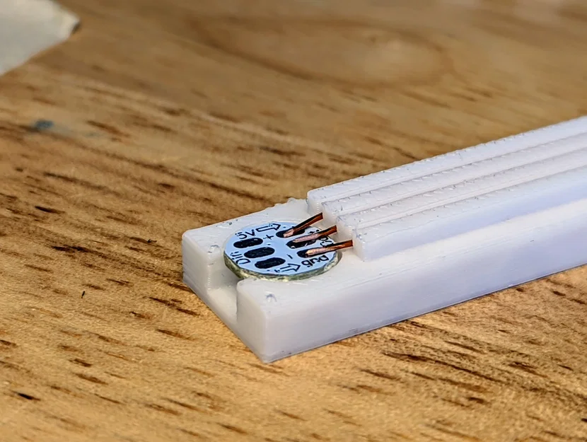 Jig hàn WS2812 LED SMD tròn 9mm cho dây 24 AWG Magnet Enamel Wire - Image 1