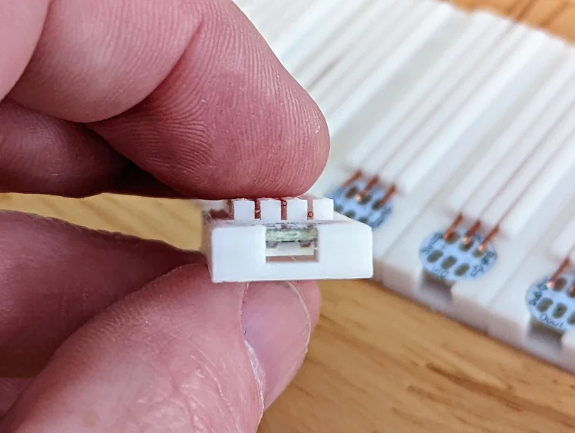 Jig hàn WS2812 LED SMD tròn 9mm cho dây 24 AWG Magnet Enamel Wire - Image 3