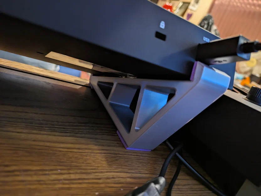 Giá đỡ Native Instruments Maschine Mikro mk3 - Image 2