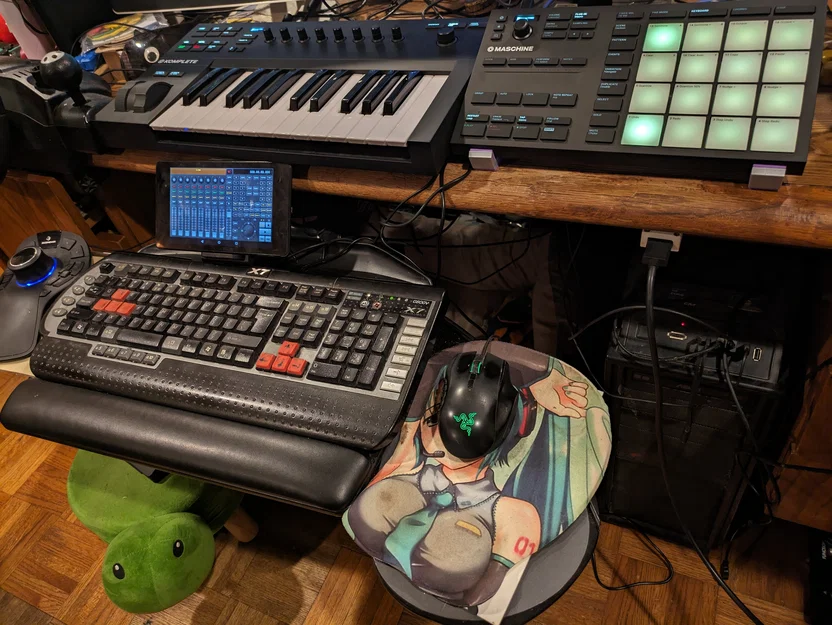 Giá đỡ Native Instruments Maschine Mikro mk3 - Image 5