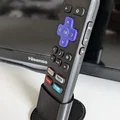 Đế giữ điều khiển Hisense Roku TV - Gọn gàng và tiện lợi - Thumbnail 1
