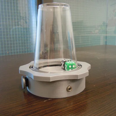 Rumble Plate Dice Roller – Bộ lăn xúc xắc kích hoạt bằng công tắc