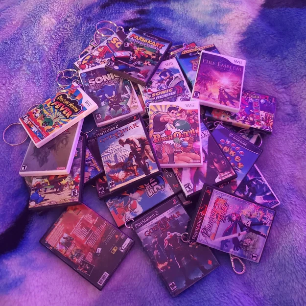 Hộp mini game dạng DVD (Wii/GameCube/Xbox 360/PS2) làm keychain - Image 1