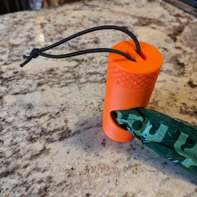 Hộp đựng túi dọn vệ sinh cho chó (Dog Poop Bag Holder)