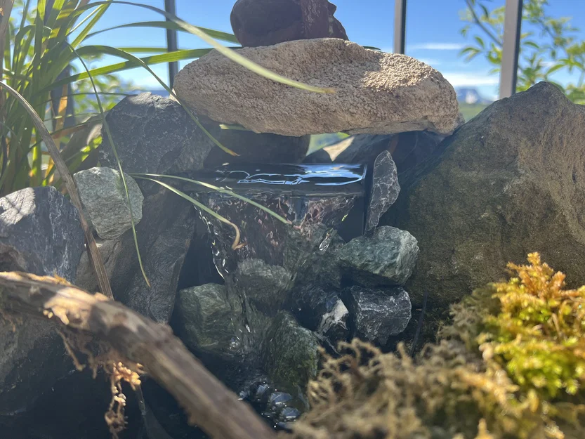 Thác Nước Mini Cho Hồ Nhỏ (Tiny Waterfall for Pond) - Image 1