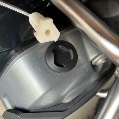 Dụng cụ mở nắp châm dầu 1200GS (1200GS Oil Filler Cap Tool)