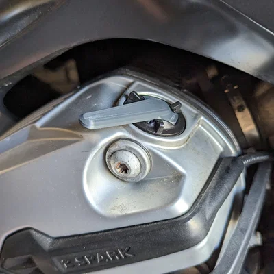 Tool mở/siết nắp châm dầu cho BMW R1200RT
