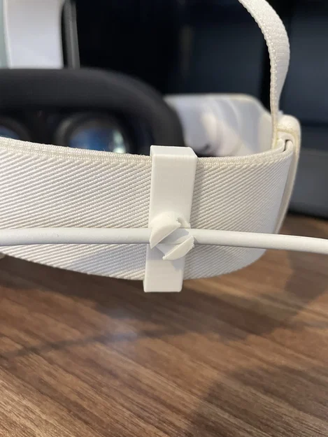 Kẹp Cố Định Dây Cáp Cho Head Strap Oculus Quest 3 - Image 1